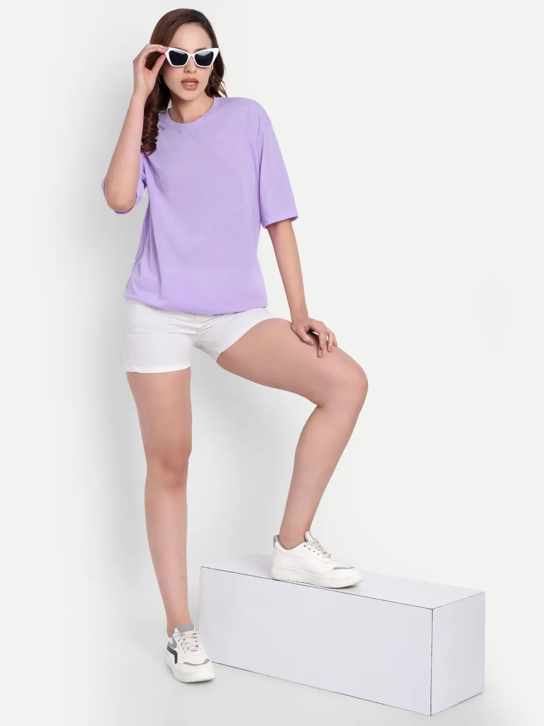 ecomm female shoot